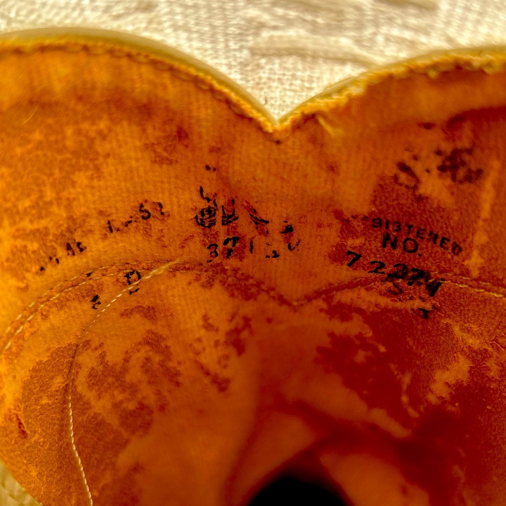 Vintage Justin Cowboy Boot 8-8.5